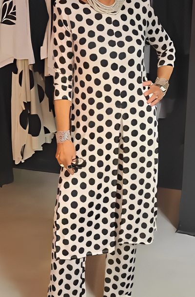 LILIANA | Komplettset aus zwei Teilen mit Pünktchen-Druck für lässige Eleganz und vielseitige Sommerlooks