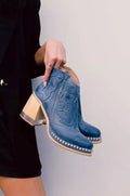 Blau